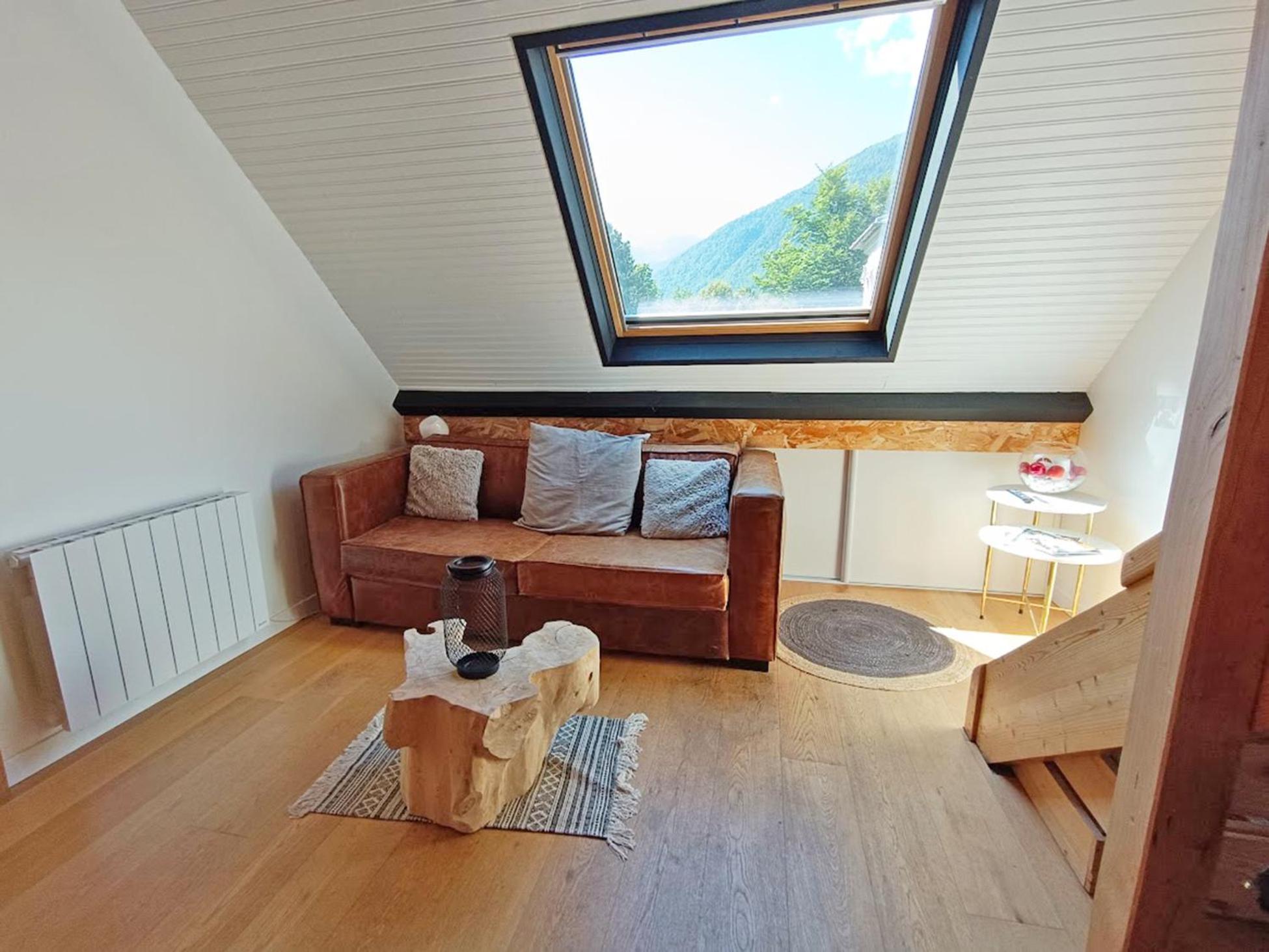 Le Nid De Juliette, T3 Duplex, Parking, Cave Apartment Bagneres-de-Luchon